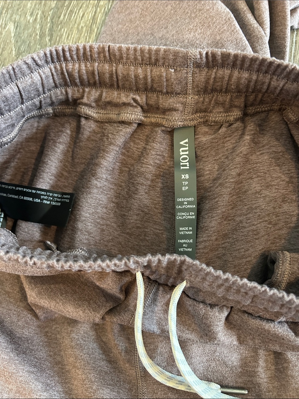 Vuori Women’s Joggers - Picture 4 of 7